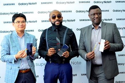 Mr. Jingak Chung, Managing Director, Samsung Electronics West Africa; Bankole Wellington, Samsung Ambassador/Host and Mr. Olumide Ojo, Director, Information Technology & Mobile (IM), Samsung Electronics West Africa during the launch of Samsung Galaxy Note9 into the Nigerian market at Samsung Experience Store in Lagos.